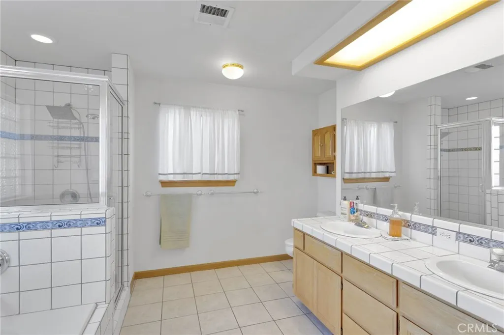 15590 Myalon, Apple Valley, California 92307 home-pic-19