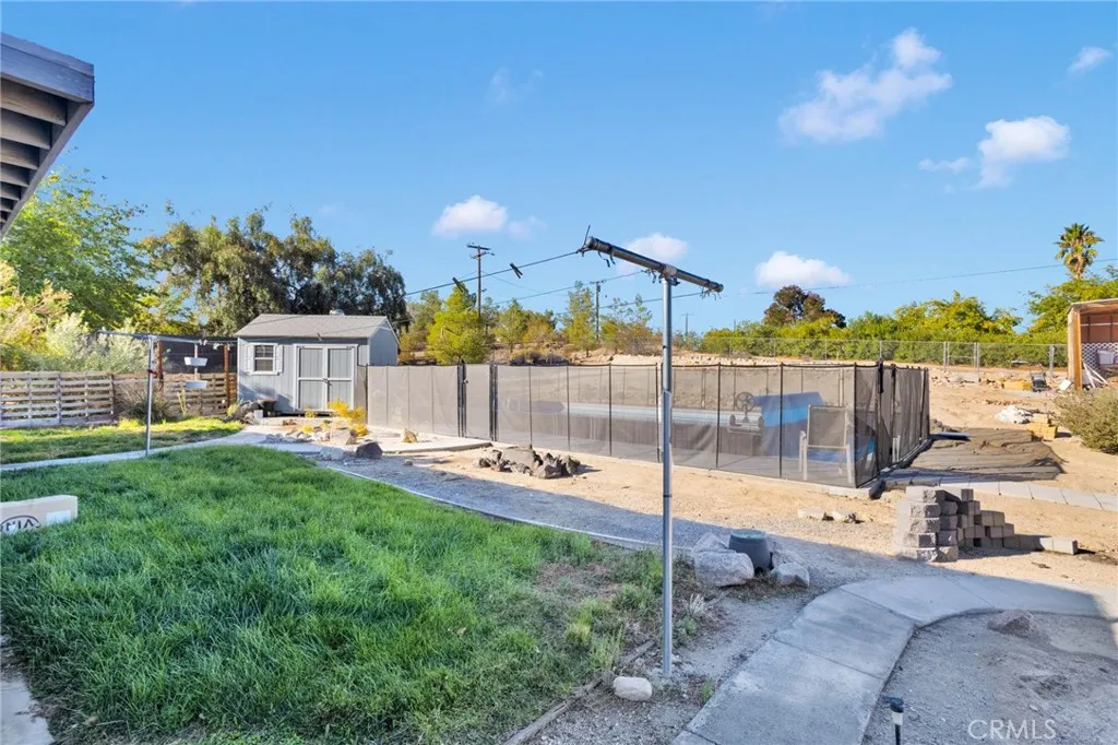 15590 Myalon, Apple Valley, California 92307 home-pic-36