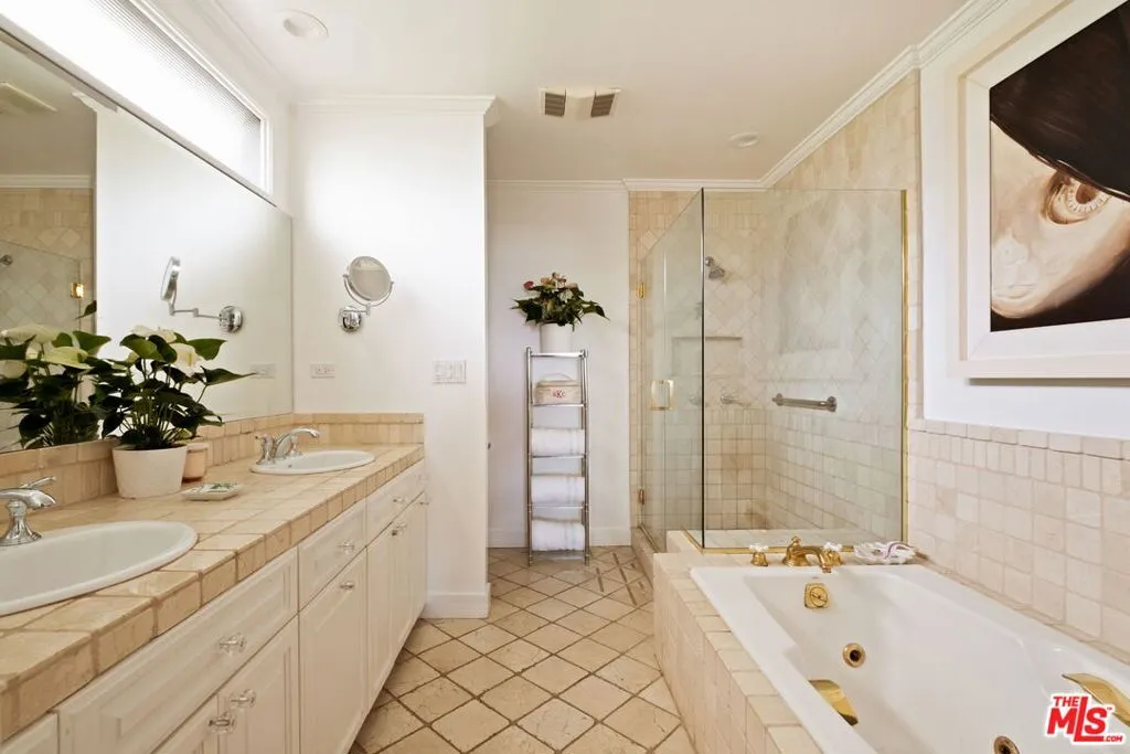 3420 Wrightview Drive, Studio City, California 91604 home-pic-12