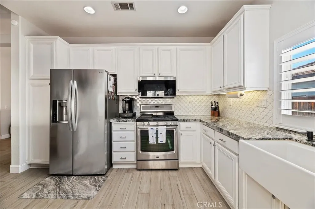 21834 Heliotrope Lane, Wildomar, California 92595 home-pic-14