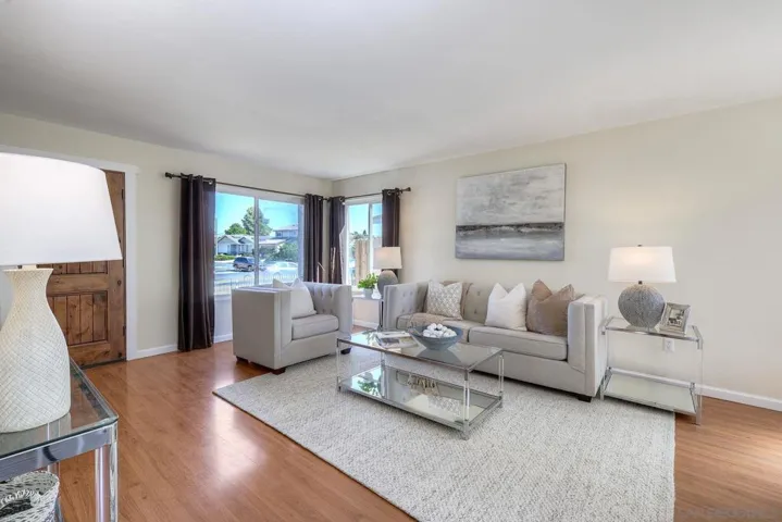 8339 Carlton Oaks Dr, Santee, California 92071