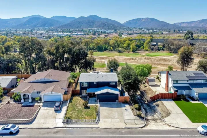 8339 Carlton Oaks Dr, Santee, California 92071