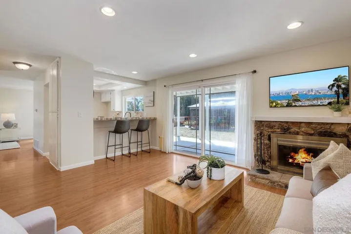 8339 Carlton Oaks Dr, Santee, California 92071