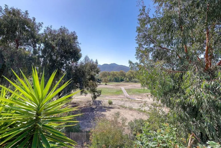 8339 Carlton Oaks Dr, Santee, California 92071