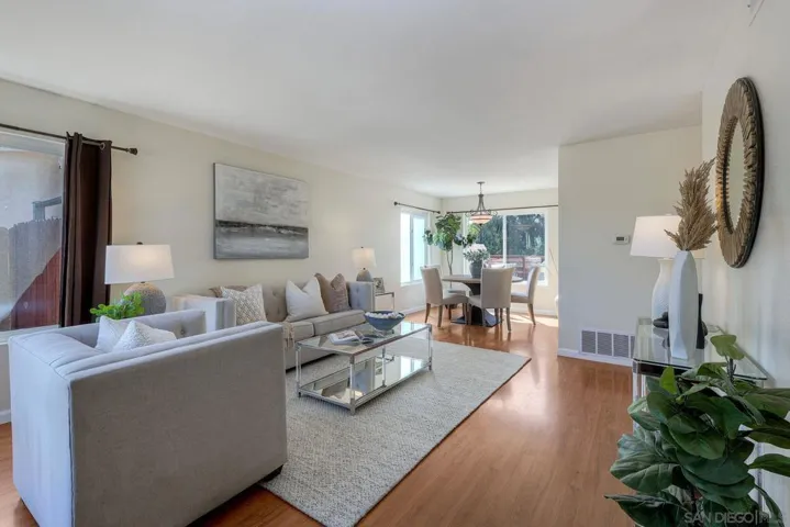 8339 Carlton Oaks Dr, Santee, California 92071