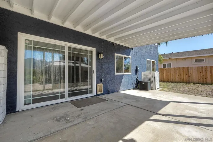 8339 Carlton Oaks Dr, Santee, California 92071