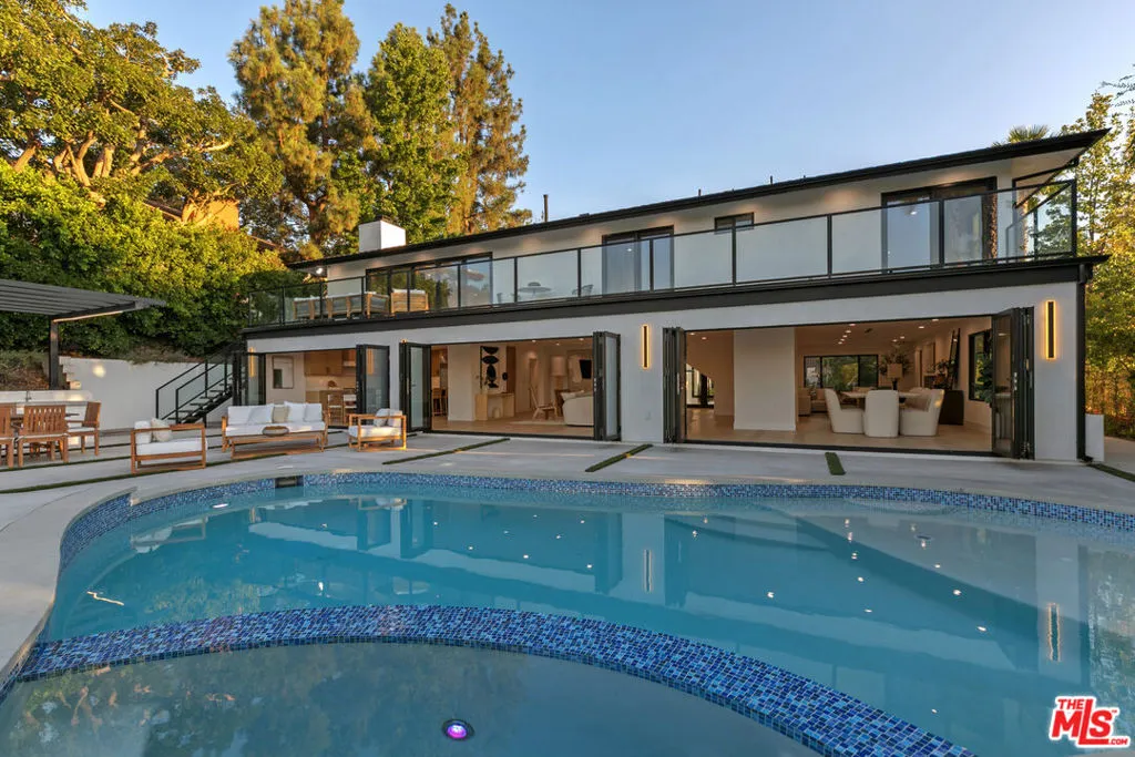 18101 Green Meadow Drive, Encino, California 91316 home-pic-56