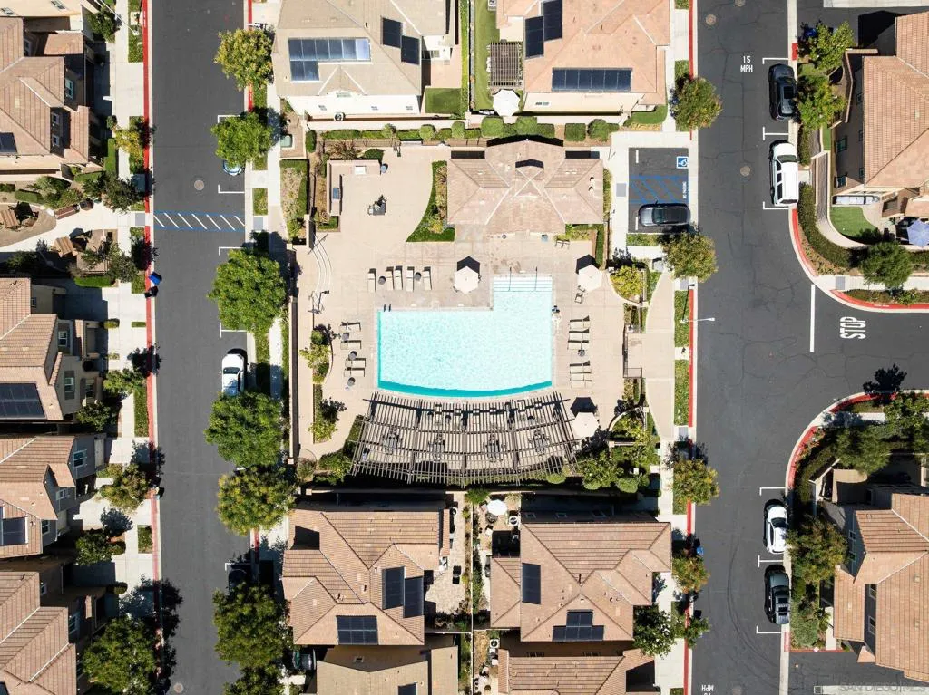 211 Spotted Saddle Way, Fallbrook, California 92028 home-pic-22