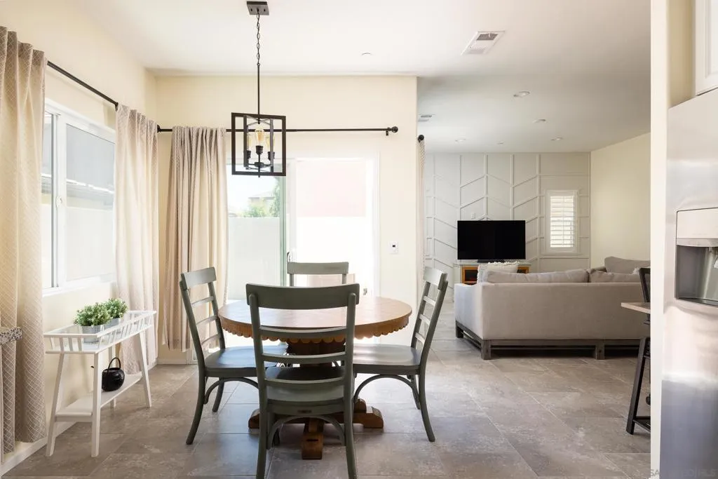 211 Spotted Saddle Way, Fallbrook, California 92028 home-pic-7