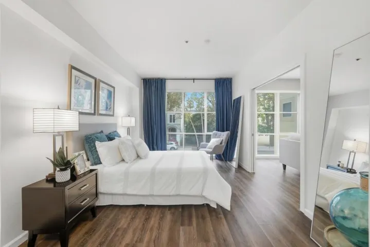 97 E Saint James Street 26, San Jose, California 95112