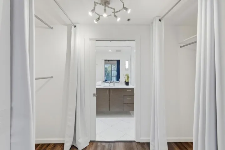 97 E Saint James Street 26, San Jose, California 95112