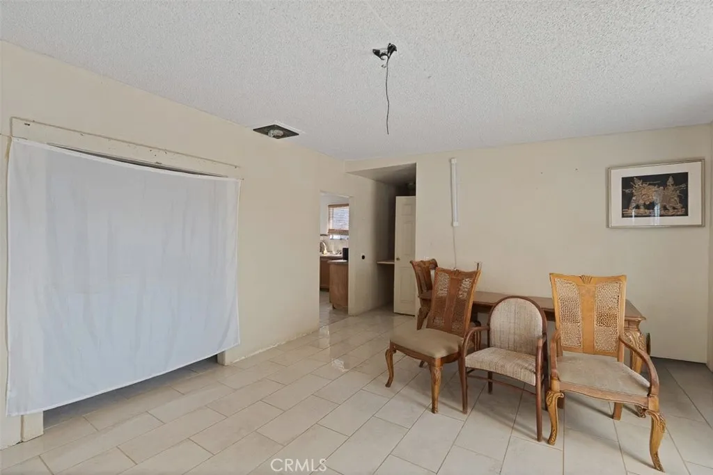 83415 Amboy Road, 29 Palms, California 92277 home-pic-7