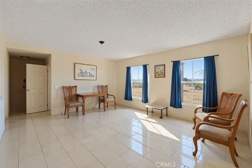 83415 Amboy Road, 29 Palms, California 92277 home-pic-5