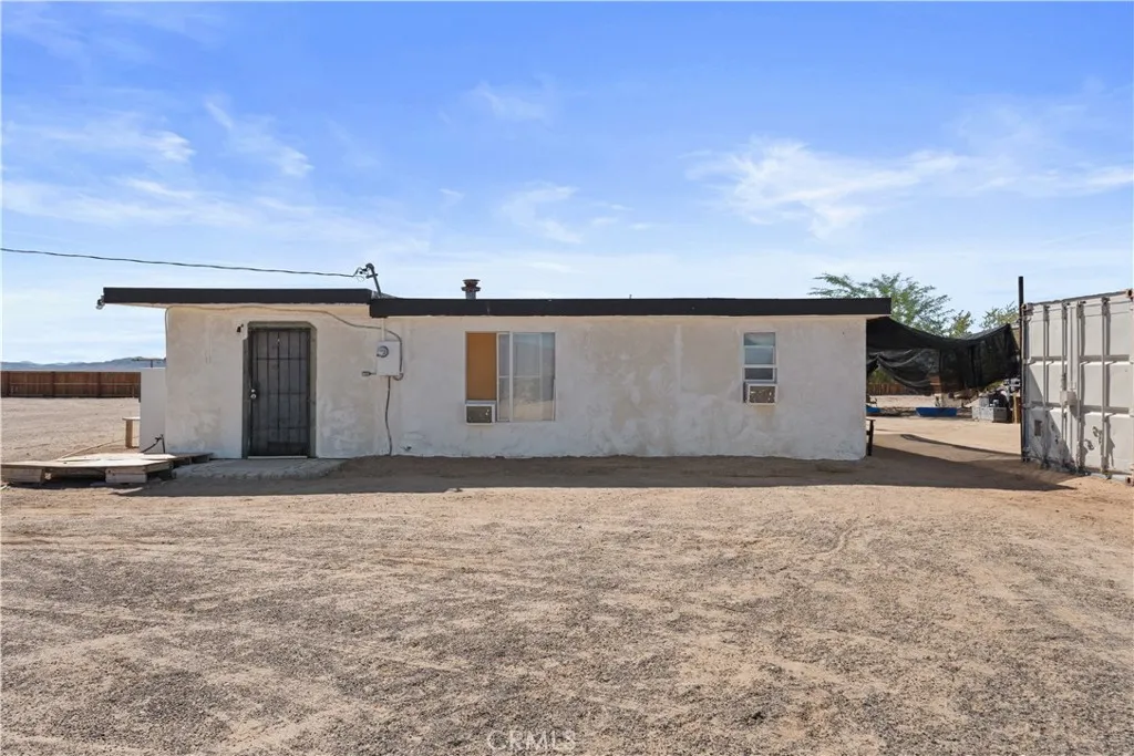 83415 Amboy Road, 29 Palms, California 92277 home-pic-4