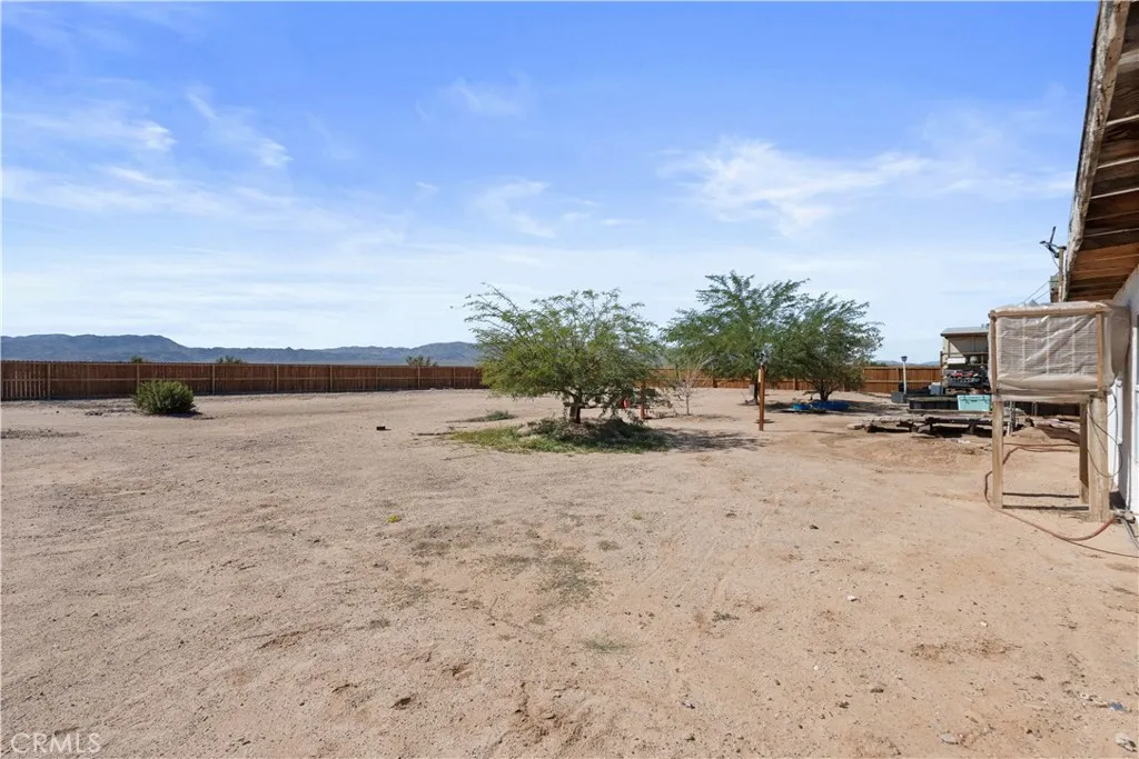 83415 Amboy Road, 29 Palms, California 92277 home-pic-32