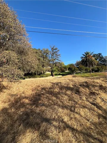 Looking E towards Lemon Hill Dr