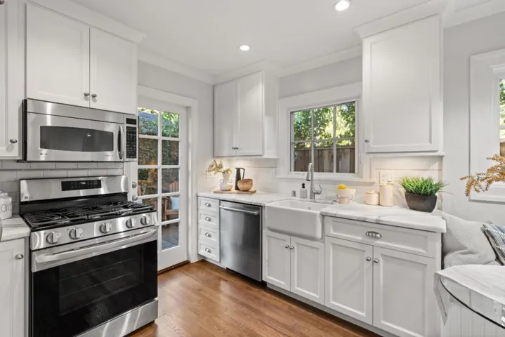 678 Hawthorne Avenue, Palo Alto, California 94301
