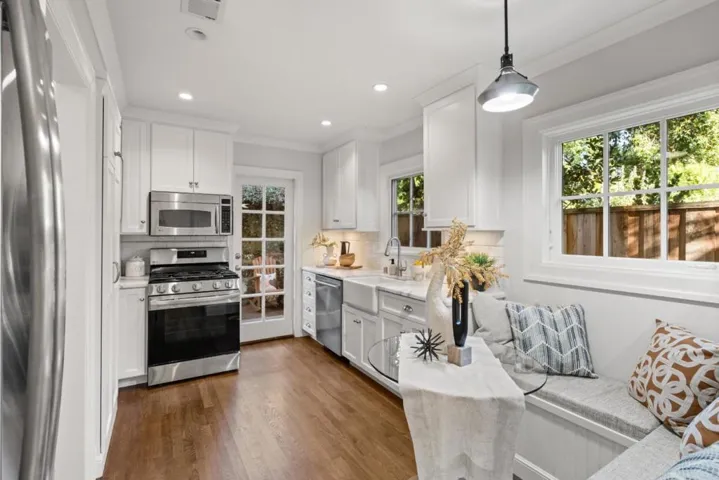 678 Hawthorne Avenue, Palo Alto, California 94301