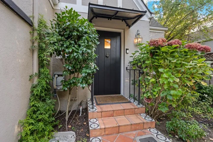 678 Hawthorne Avenue, Palo Alto, California 94301