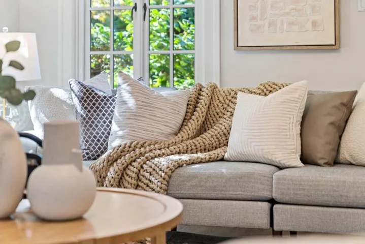 678 Hawthorne Avenue, Palo Alto, California 94301