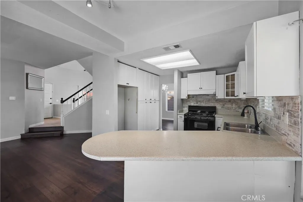 4117 E Avenue R13, Palmdale, California 93552 home-pic-3