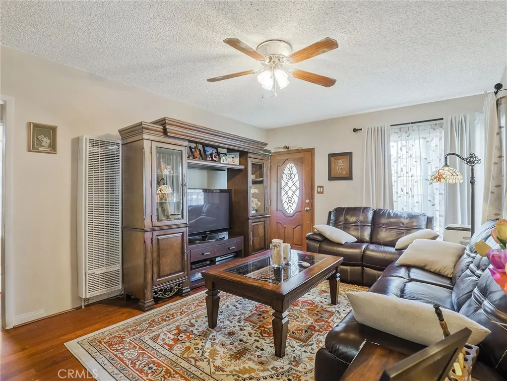 5151 Wood Avenue, South Gate, California 90280 home-pic-3