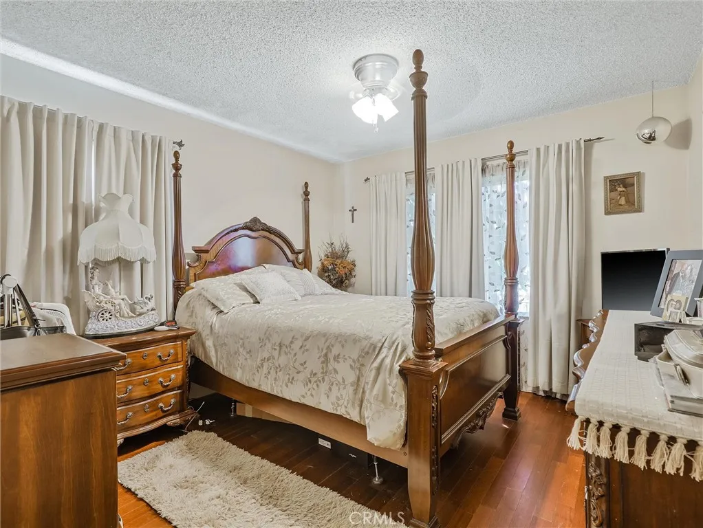 5151 Wood Avenue, South Gate, California 90280 home-pic-4