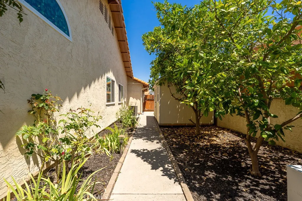 29767 29767 Marhill, Temecula, California 92591 home-pic-40