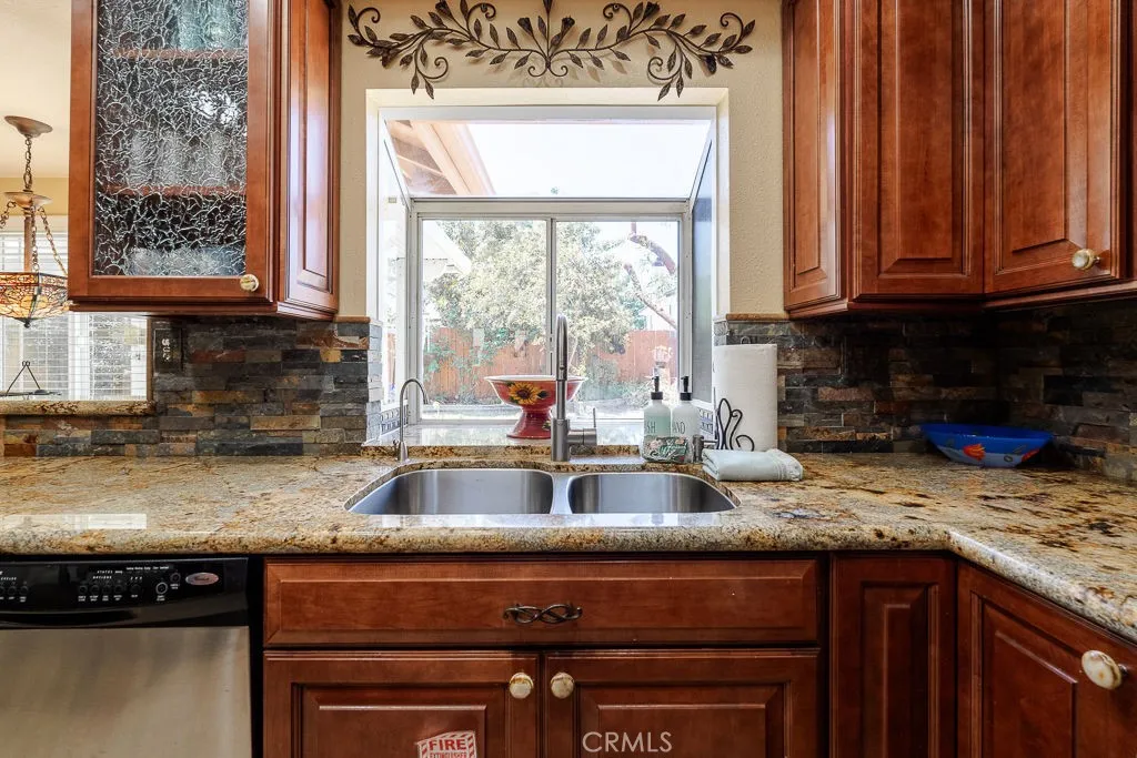 29767 29767 Marhill, Temecula, California 92591 home-pic-12