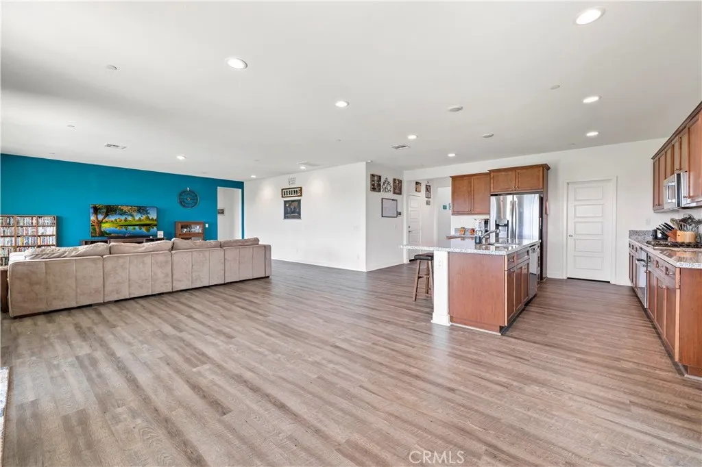 2061 Horizon Avenue, Banning, California 92220 home-pic-11