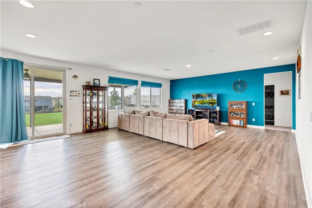 2061 Horizon Avenue, Banning, California 92220 home-pic-10