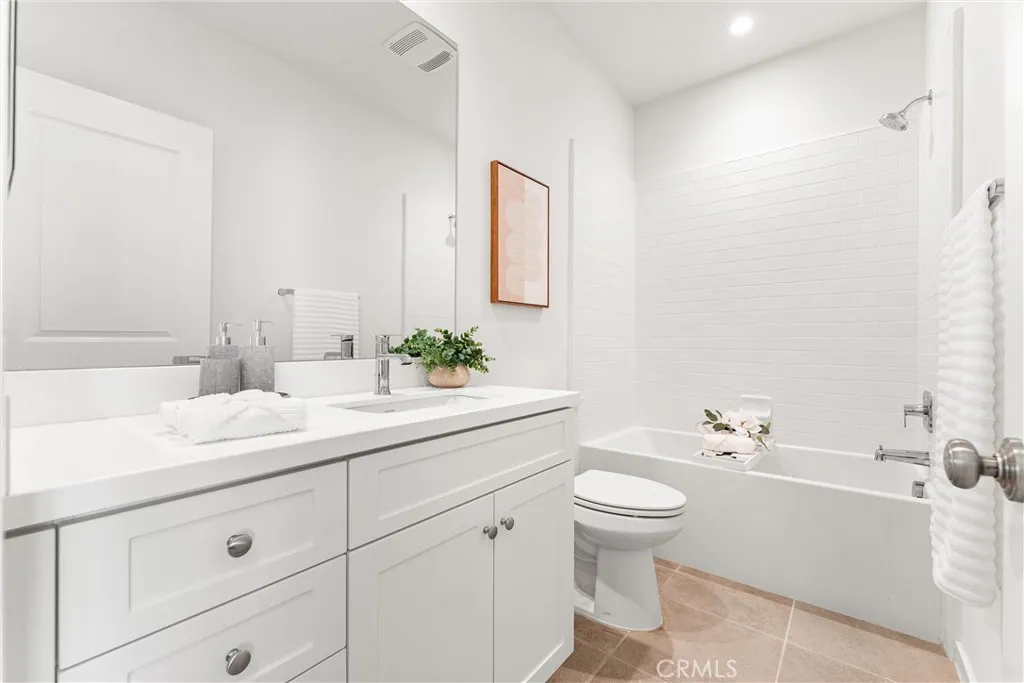 136 Newburry, Irvine, California 92618 home-pic-22