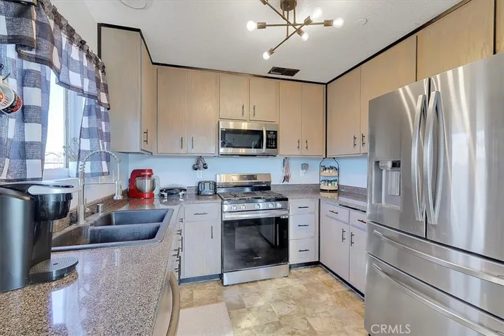 370 Copenhaver, Biggs, California 95917