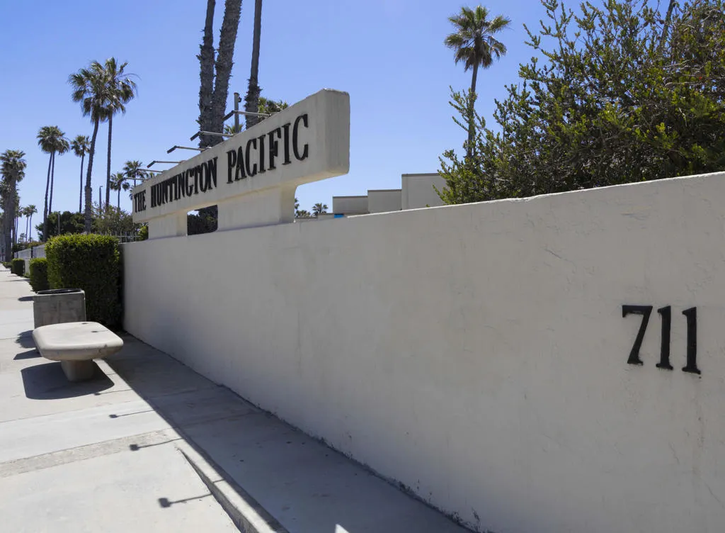 711 Pacific Coast Highway 206, Huntington Beach, California 92648 home-pic-29