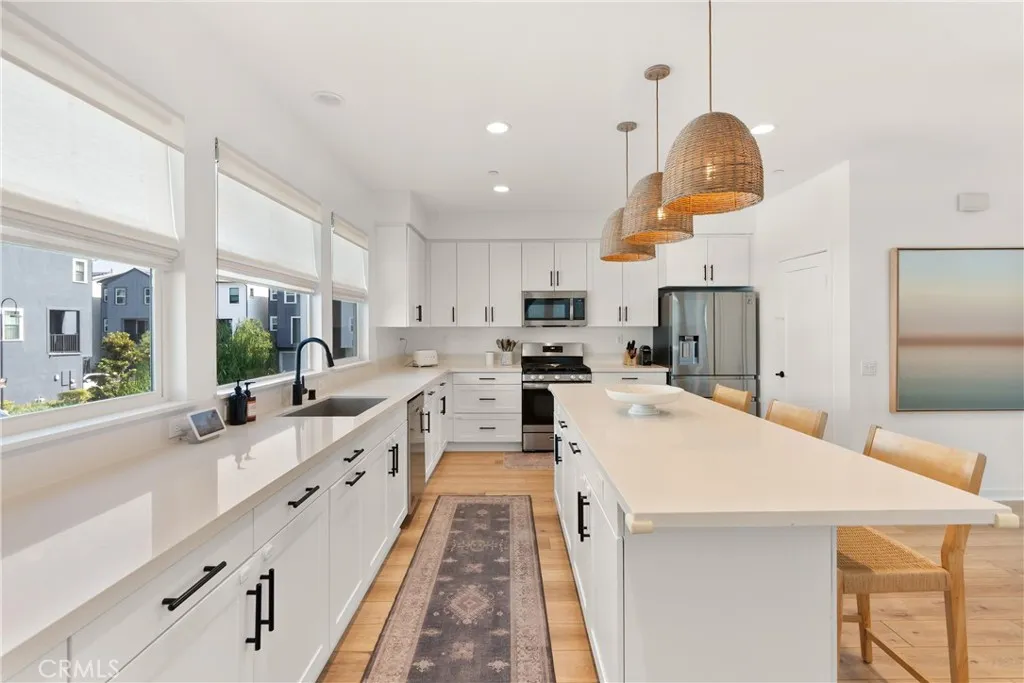 519 Caleigh Lane, Costa Mesa, California 92627 home-pic-0
