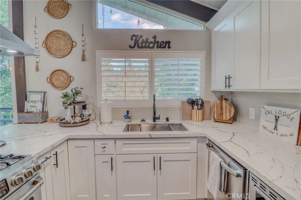26669 State Highway 189, Twin Peaks, California 92391 home-pic-12