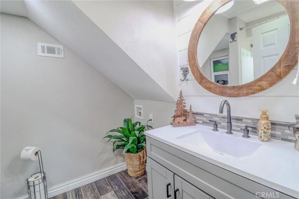26669 State Highway 189, Twin Peaks, California 92391 home-pic-35