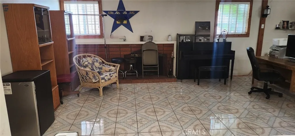 23602 Nicolle Avenue, Carson, California 90745 home-pic-2