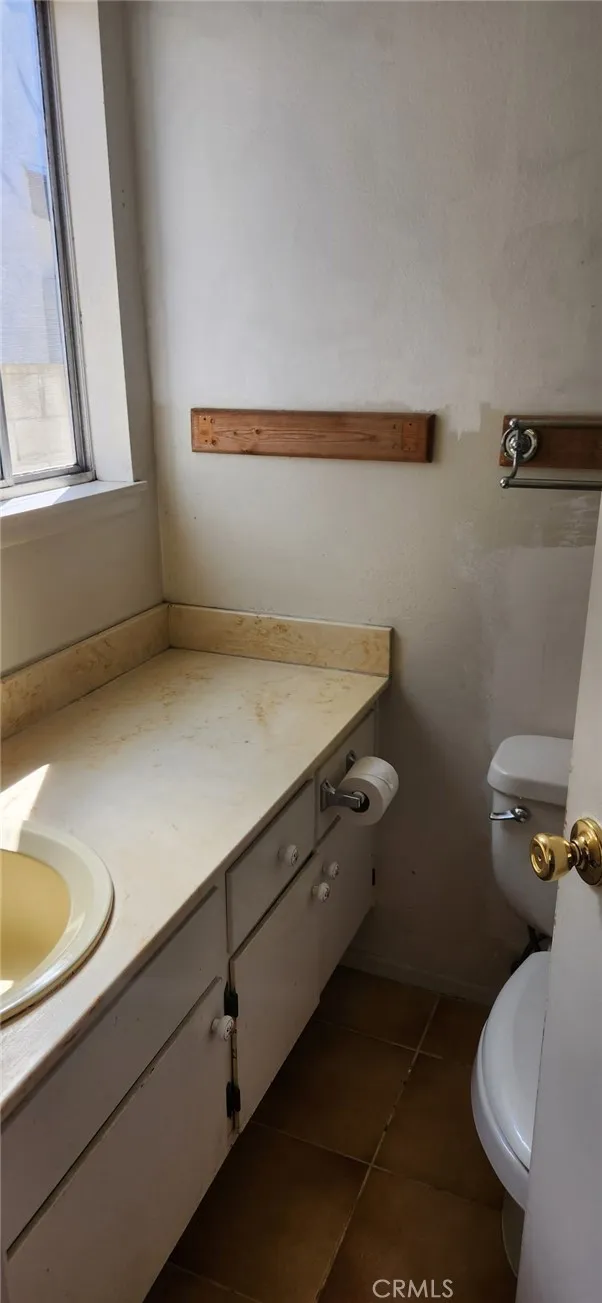 23602 Nicolle Avenue, Carson, California 90745 home-pic-21