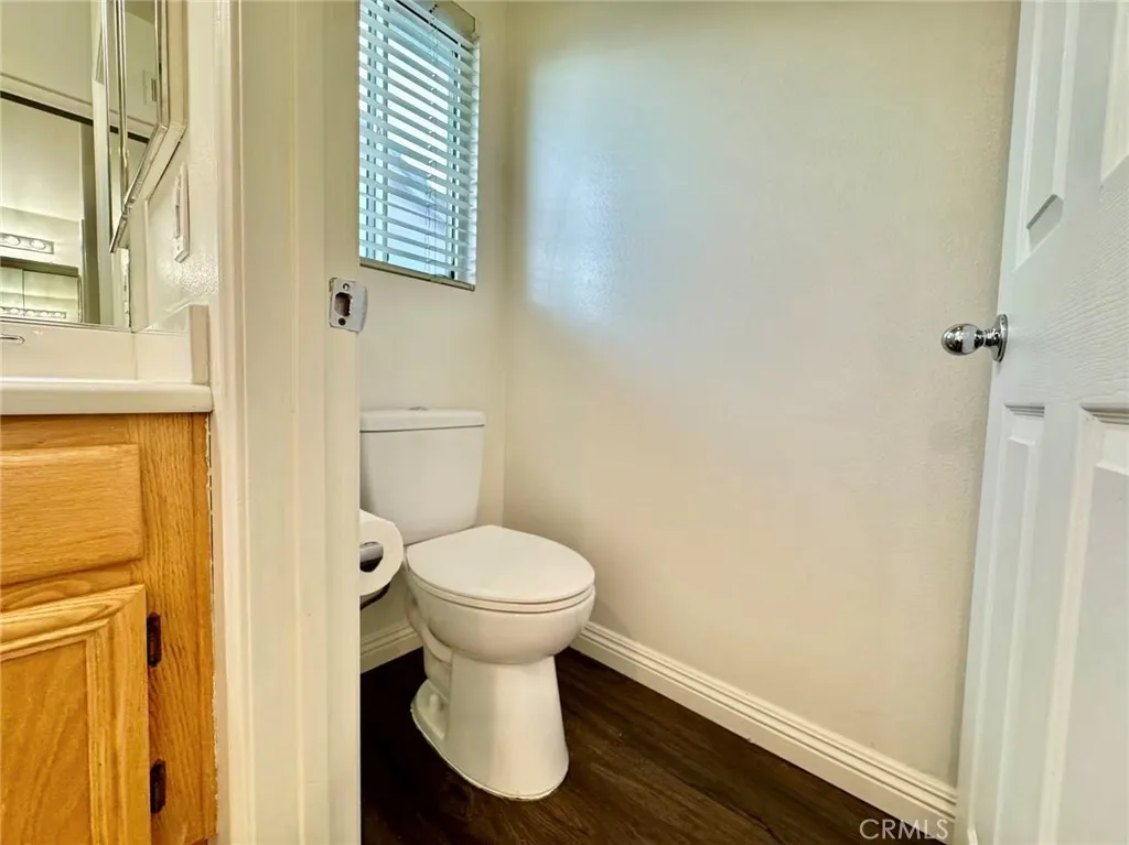 676 Avondale Drive, Corona, California 92879 home-pic-22