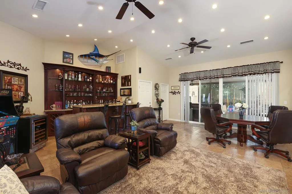 , Vista, California 92083 home-pic-7