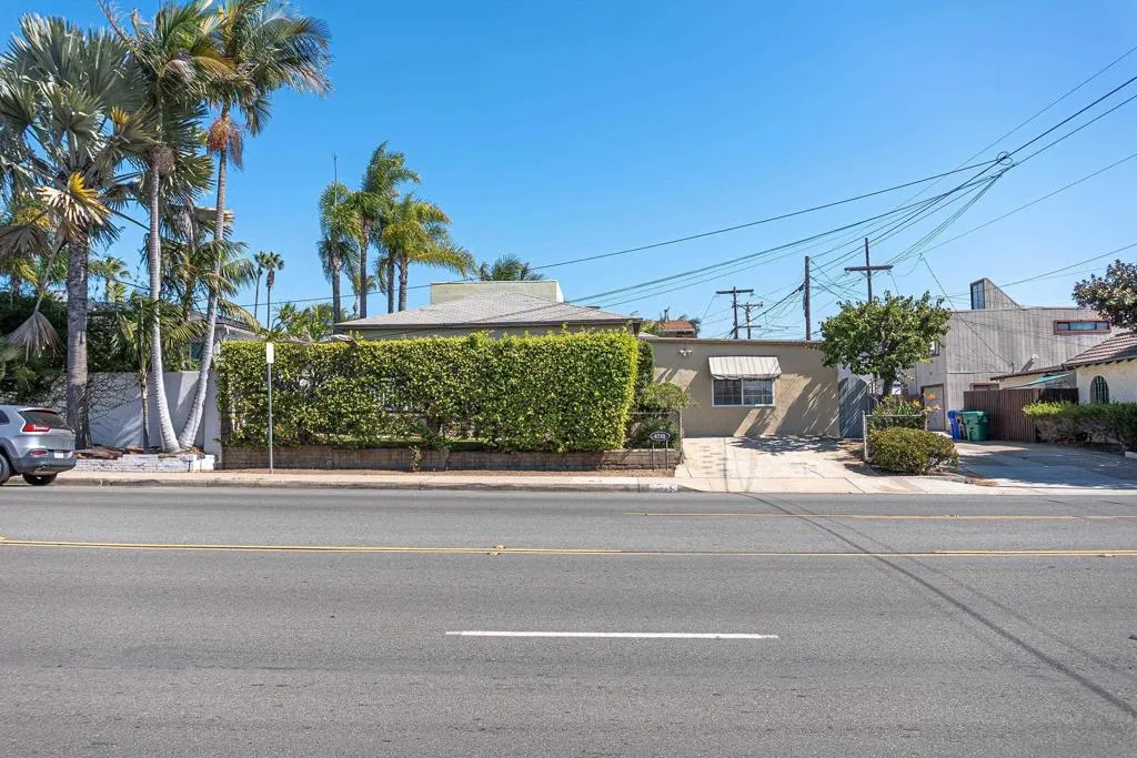 4733 Ingraham St., San Diego, California 92109 home-pic-1