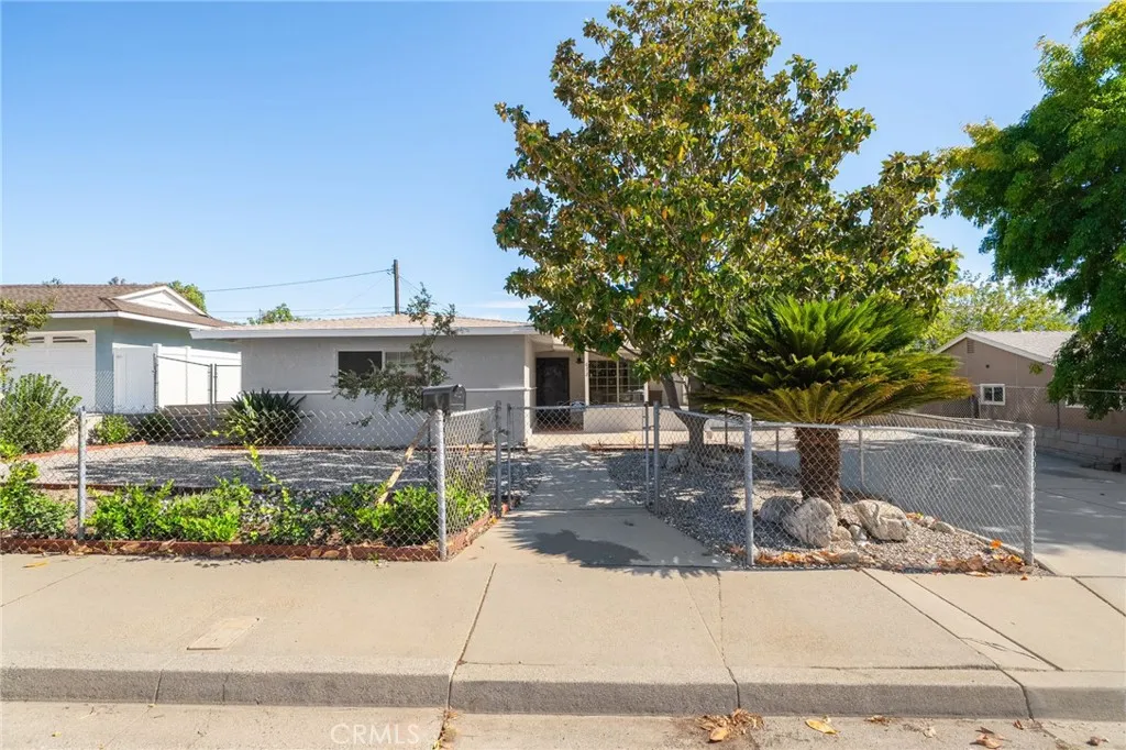672 N 17th, Banning, California 92220 home-pic-0