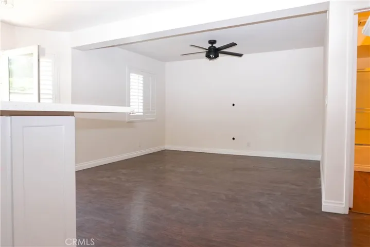 FAMILY ROOM NEXT TO KITCHEN