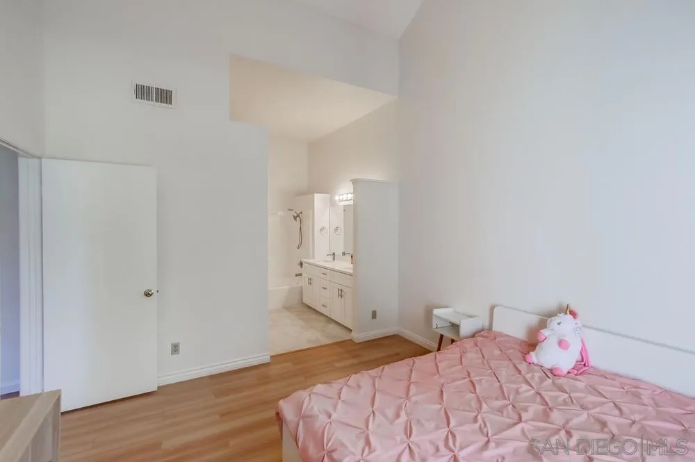 11550 Caminito La Bar 118, San Diego, California 92126 home-pic-11