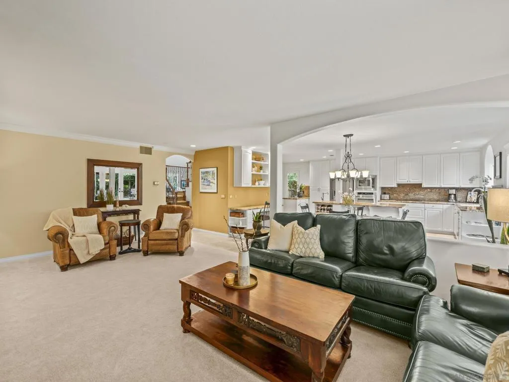 6502 La Paloma St., Carlsbad, California 92009 home-pic-17