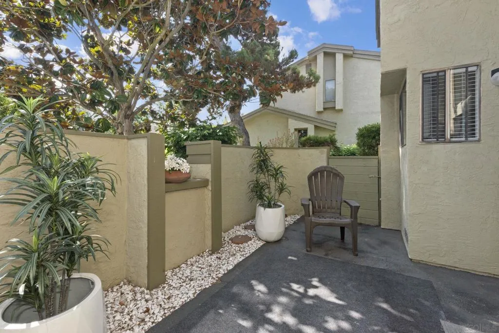 3244 Caminito Eastbluff 44, La Jolla, California 92037 home-pic-27