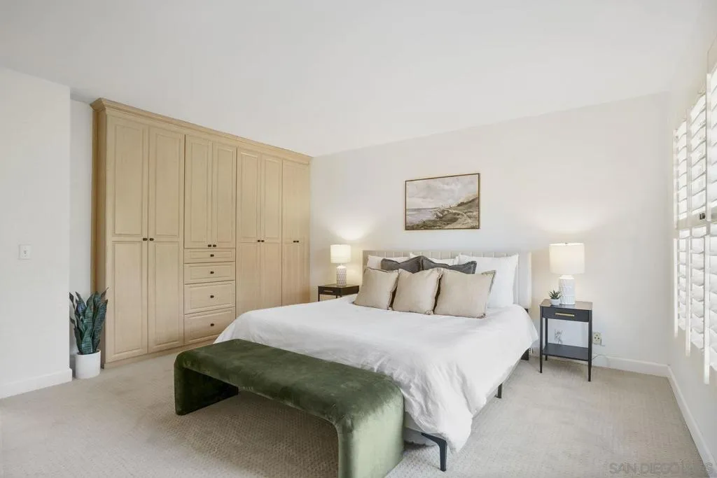 3275 Caminito Eastbluff 203, La Jolla, California 92037 home-pic-19