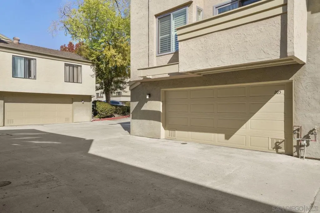 3275 Caminito Eastbluff 203, La Jolla, California 92037 home-pic-25