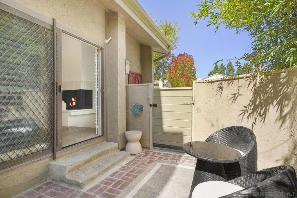 3275 Caminito Eastbluff 203, La Jolla, California 92037 home-pic-27
